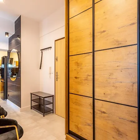 Tower 65 In Einem Ruhigen Stadtviertel By Interhome Apartment